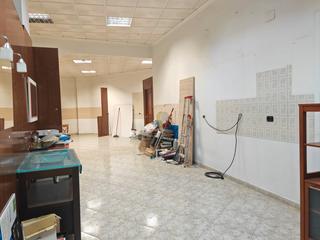 Local commercial à Onda. Local centrico en onda