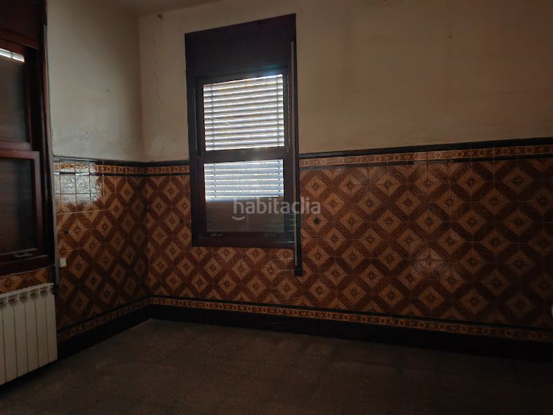 Foto 5d5a0dd0-7c7c-4c18-830a-7e31a566630a. Casa adossada amb aparcament a Onda