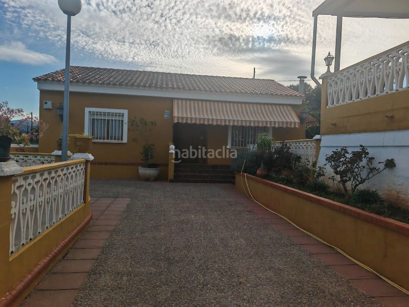 Foto 102914f8-4d46-44c4-a0b7-0f94b7b16d55. Xalet amb xemeneia aparcament piscina a Onda