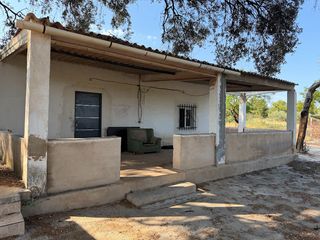 Masia a Alcora (l´). Caseta de campo con  terreno en alcora