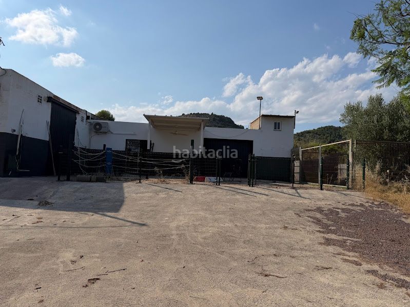 Foto 9033f686-e50c-4c9f-8dae-bb39f05c83ba. Masia amb aparcament piscina a Alcora (l´)