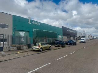 Alquiler Nave industrial  Calle bordadores. Nave en venta o alquiler, dos portones de acceso vehículos excel