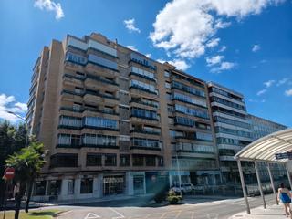 Appartement à Avenida de la antigua florida 1. Maravilloso piso con reforma a estrenar