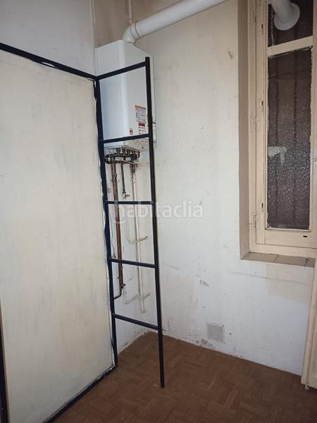 Foto aa8f42fc-10de-4da6-9c90-bdf585ecb677. Alquiler local comercial en calle valentín calderón 16 local en zona Centro en Palencia
