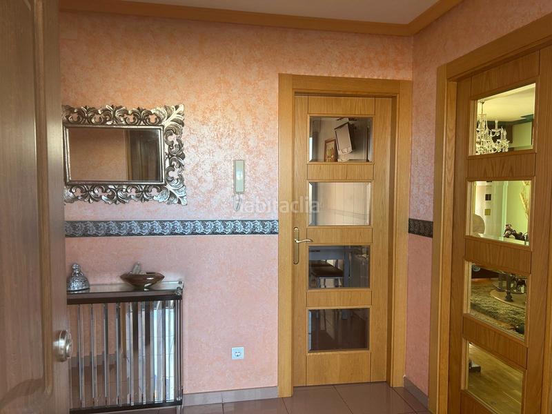 Foto 433d56ab-8264-4594-adbb-a85aa2f80c5b. Chalet dans calle maria teresa ruiz de la parte 6 dans Palencia