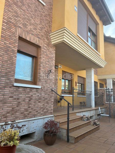 Foto 64e45564-ef2d-44a8-973f-79adb57be8ff. Chalet dans calle maria teresa ruiz de la parte 6 dans Palencia