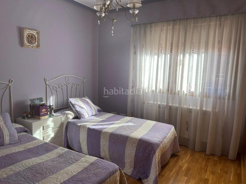 Foto 7917ca90-8273-4e20-b3a6-eed542321f62. Chalet dans calle maria teresa ruiz de la parte 6 dans Palencia