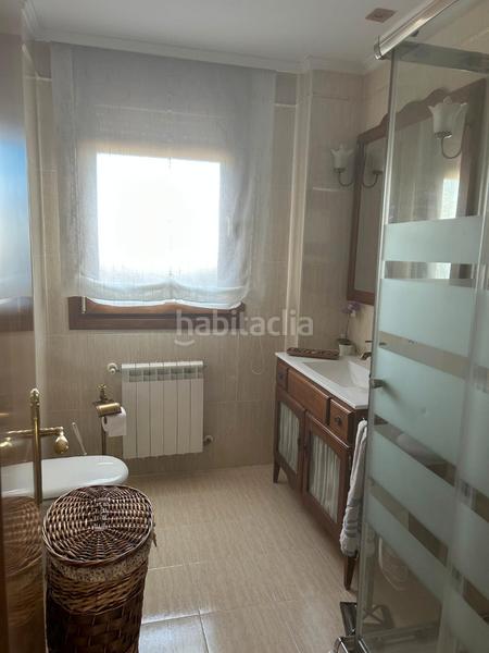 Foto 9aa9e13e-1362-4685-982d-1106f820ecf1. Chalet dans calle maria teresa ruiz de la parte 6 dans Palencia