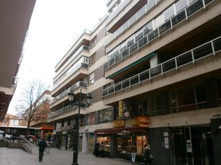 Appartement à Calle menéndez pelayo 12. Vivienda reformada.