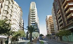 Traspàs Local Comercial a Barrio del Centro. Traspasamos por jubilación un enigmático bar en el corzon de ali