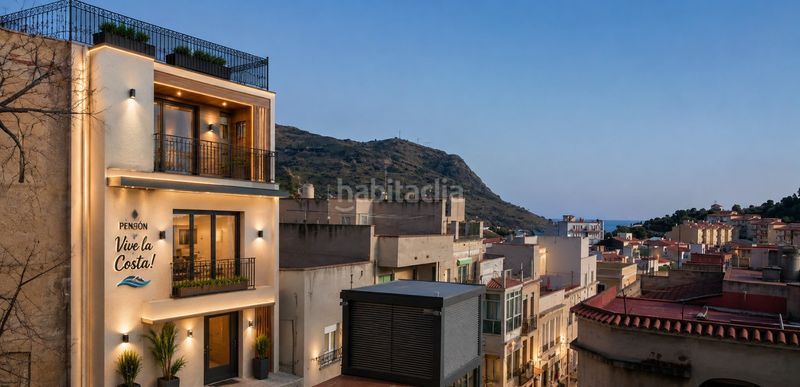 Foto 387d77f5-6552-4a67-9162-4692a117a19e. Alquiler edificio  para reformar en barcelona port bou en Portbou