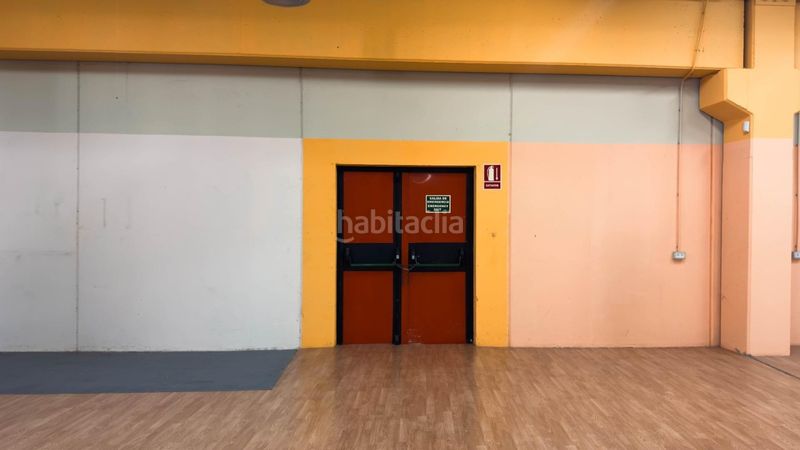 Foto 1589d5e3-4ed2-4ee0-bfdc-43ddfab3b8e3. Nau industrial a Playa Levante Benidorm