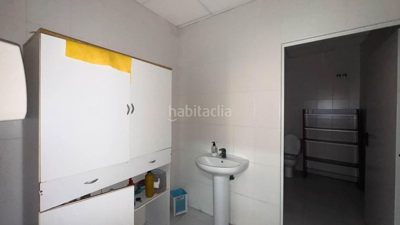 Foto a5967353-3c06-4e21-9783-c05d916fff30. Nau industrial a Playa Levante Benidorm