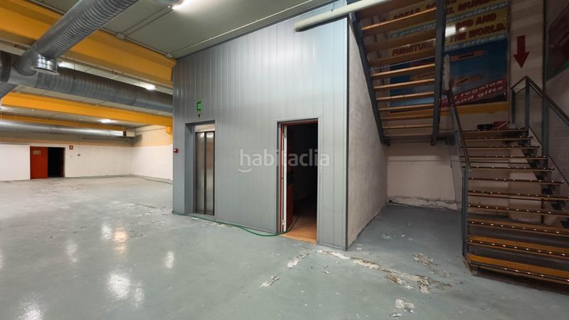 Foto b7910ec2-e342-4221-bed3-8821a7cc3836. Nau industrial a Playa Levante Benidorm