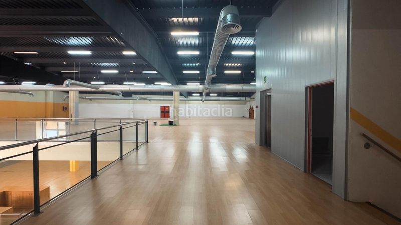Foto bb5e7c94-8cbd-40d0-81c6-453cf47d11e2. Nau industrial a Playa Levante Benidorm