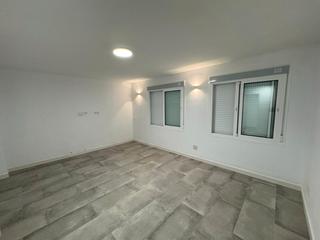 Lloguer Pis a Centro. Pisos de 1, 2, y 3 habitaciones recién reformados en el centro