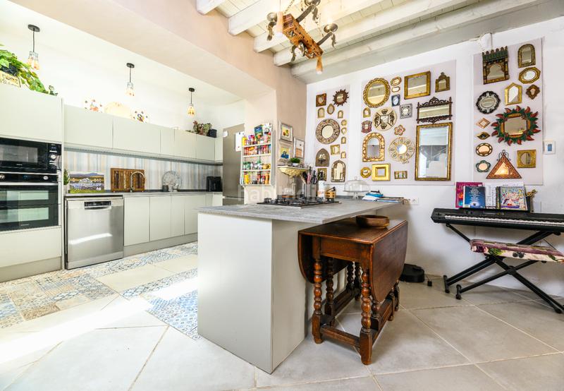 Foto 3887e945-188c-49b3-b278-d38b2a3e0e76. Casa adossada amb calefacció a Monda