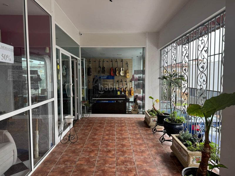 Foto b7b95f3f-e5a6-417c-a7bd-27f43583c946. Local comercial a Centro Alhaurín el Grande