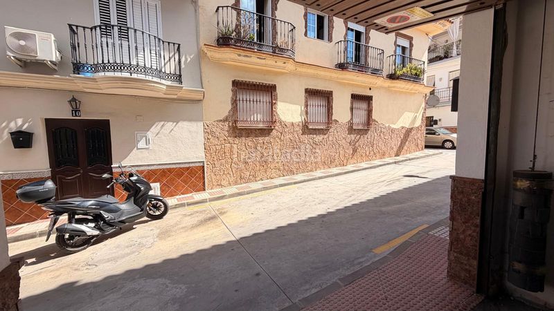Foto a6d73a16-bc43-491b-95cd-dd2176f48a78. Haus mit heizung parking in Centro Alhaurín el Grande