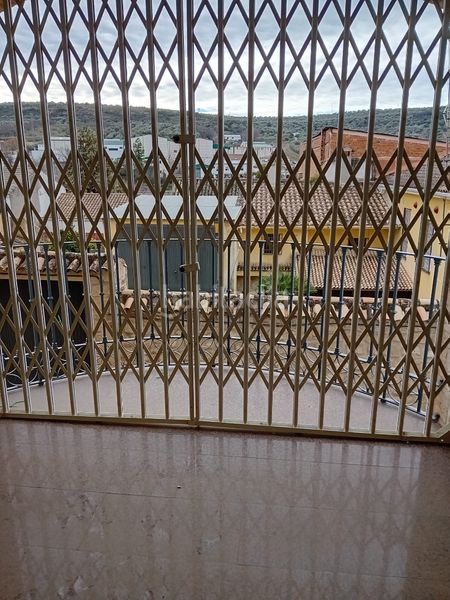 Foto c2ef26df-a045-48b9-a8e1-26e11e625153. House with parking in Canena