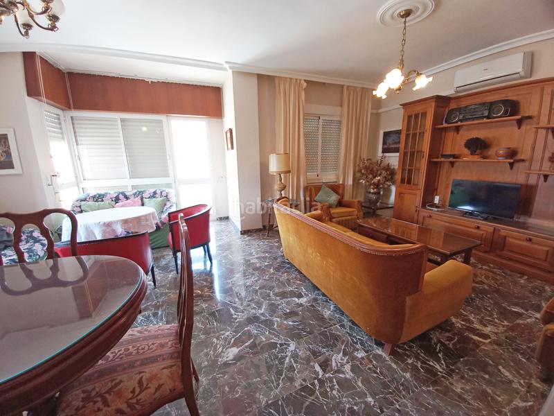 Foto 99bcb663-fe0e-43ff-a177-7d815f9b14f1. Etagenwohnung mit heizung in Úbeda