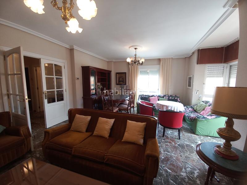 Foto 037bf97d-abc5-4be5-9b6d-0c16327d17f7. Piso en Úbeda