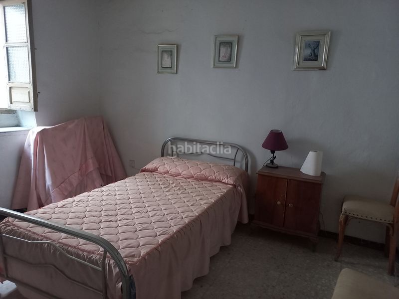 Foto fb0f3e66-9cf8-4723-854d-402ed806c506. Casa a Úbeda