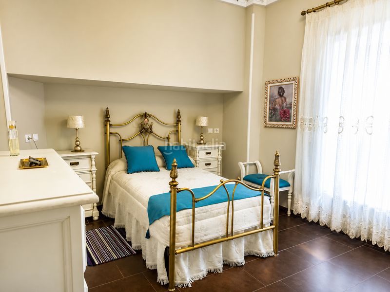 Foto 415f1d9b-f7e7-45c8-9eb4-9a37f897f48e. Casa en Úbeda