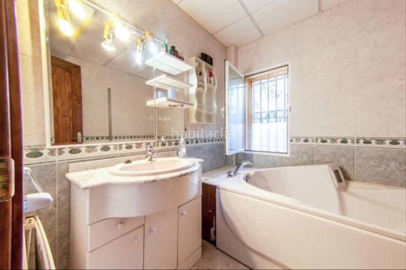 Foto 4384547c-87af-431e-84b1-549b179cc920. Chalet  en la yedra en Úbeda