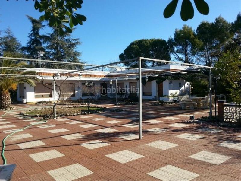 Foto 4dc98899-9697-4211-ad7b-fc4aa0d1a757. Chalet  en la yedra en Úbeda