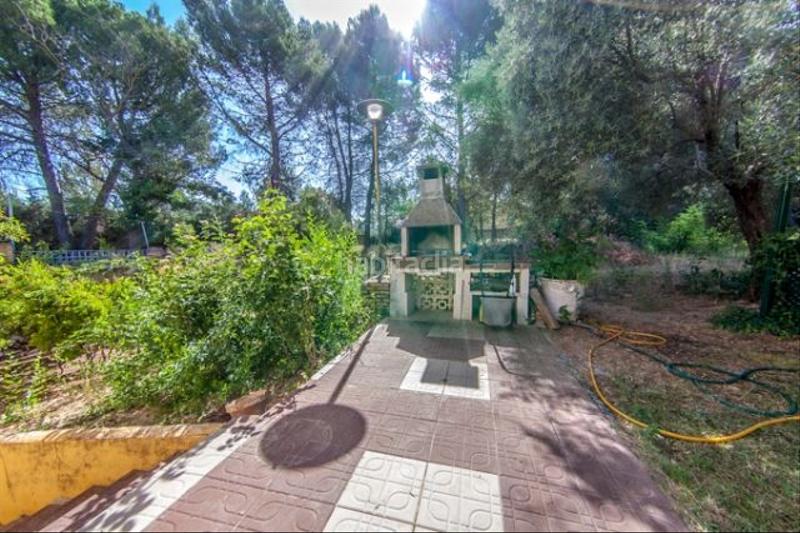 Foto 78900272-f0d1-477a-9b8d-ac3016347ef4. Chalet  en la yedra en Úbeda