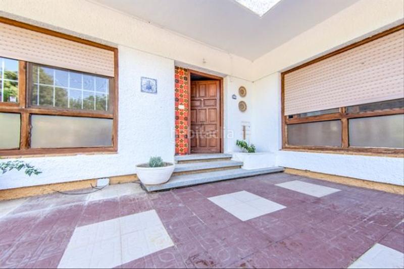 Foto a7036ced-a5f5-4154-9b34-a48088fe3252. Chalet  en la yedra en Úbeda