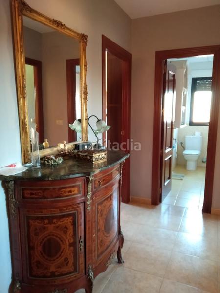 Foto d0fff1f4-a4b0-4d84-b2fb-2bd708d312db. Chalet en Úbeda