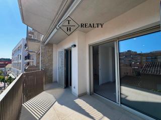 Apartamento en Carrer president macià 116. Vivienda nueva en 2ª planta con ascensor y balcón – palamós