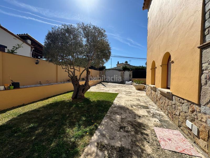 Foto ecce13e9-40fe-42ea-ba97-cce052407144. Xalet a calle sabadell 0 a Cabanyes-Mas Ambrós-Mas Pallí Calonge