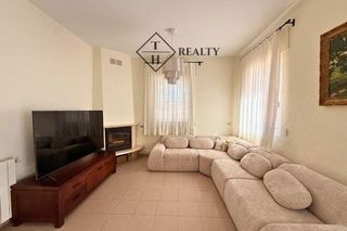 Rent House in Centre-Platja. Casa en platja daro en segunda línea  del mar