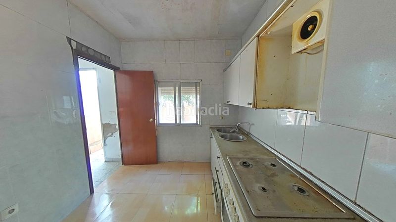 Foto f1453beb-b5e2-412d-9a5e-ba3ef0562441. Casa a Don Benito