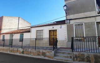 House  Calle peligros. Chalet adosado en venta en la haba (badajoz) – gran oportunidad