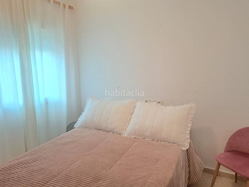 Foto 1629f33b-55f2-49e7-ad9f-9f954630cafd. Alquiler casa adosada en calle fragata 3b magnífico duplex en san garcia en Algeciras