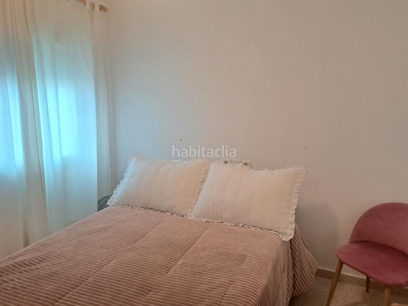 Foto ab5aaeaf-389f-4e4f-909f-c0065a23c51e. Alquiler casa adosada en calle fragata 3b magnífico duplex en san garcia en Algeciras