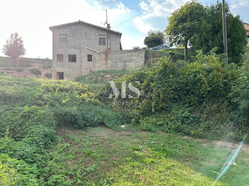 Foto f5cdb085-078a-4e88-a6ed-7c0e9fbe573f. Bauernhof mit parking in Sant Quirze de Besora