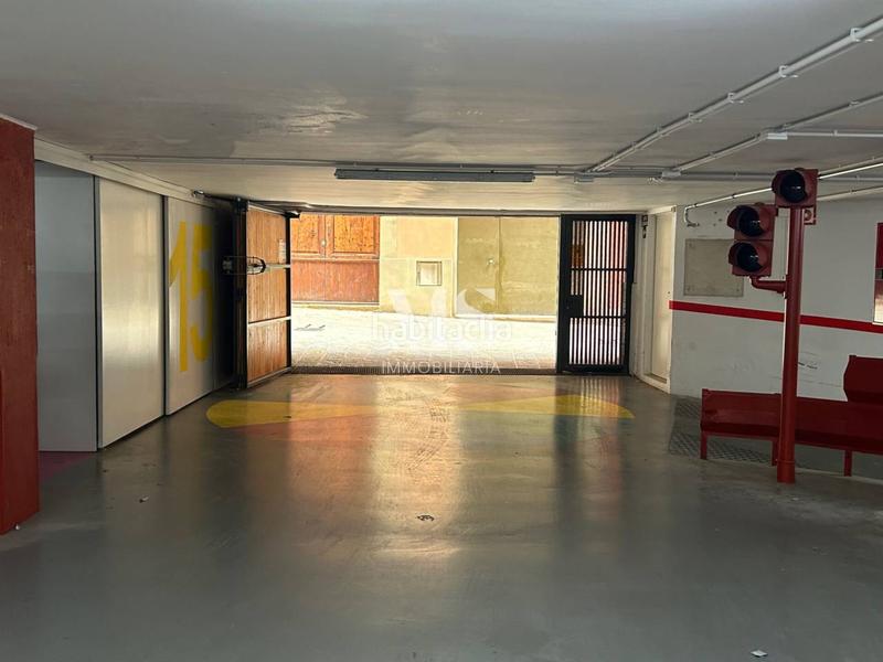 Foto 51b1a66b-0ba6-4a8e-8cb2-a3f8da5c23fa. Alquiler parking coche parking en alquiler en el centro històrico en Vic