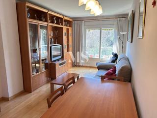 Etagenwohnung  Canigó. Venta de piso en vic