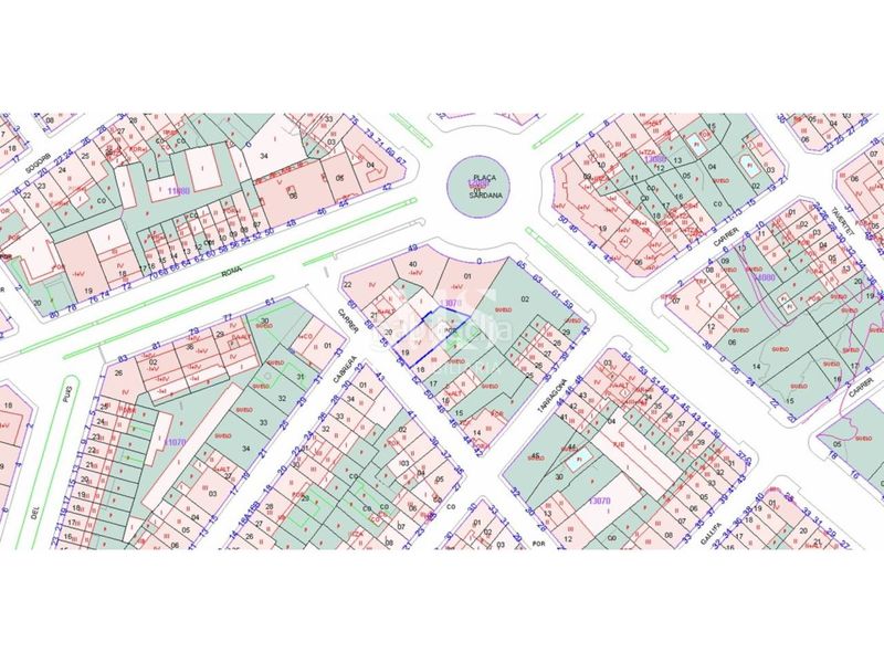 Foto 109ce929-de84-4869-a6ff-7023f286f137. Edificio  en venta para reformar en el centro en Manlleu