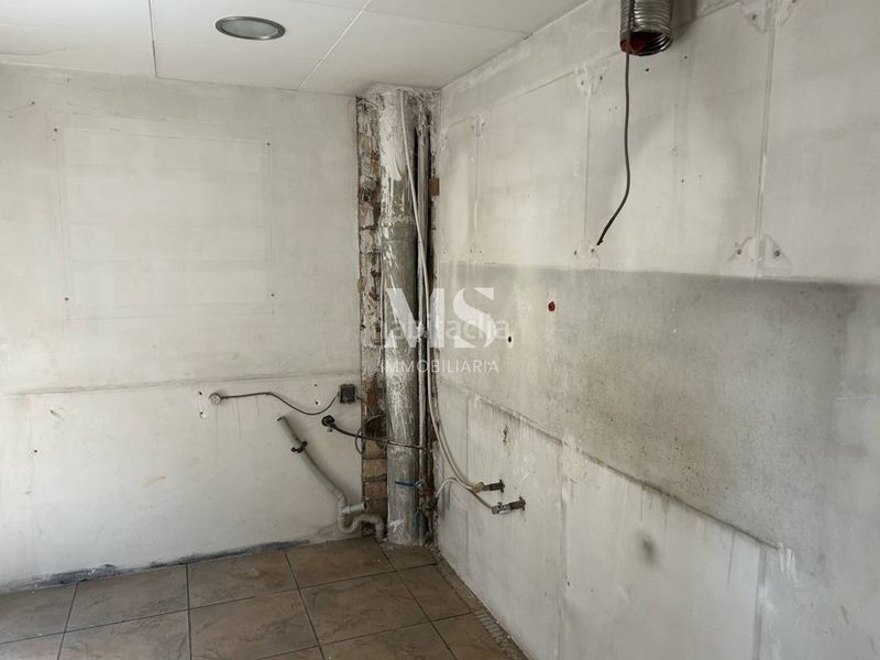 Foto 27e36e08-87b2-4307-8691-e8ec33b31fa2. Edificio  en venta para reformar en el centro en Manlleu