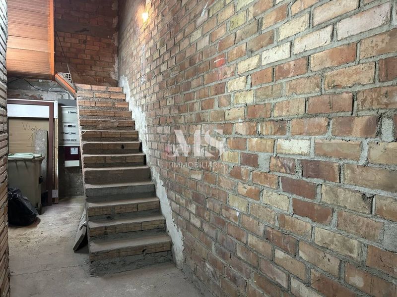 Foto 641d7f3c-23d5-4648-9623-194479f42f1c. Edificio  en venta para reformar en el centro en Manlleu