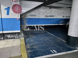 Autoparkplatz  Calle olesa. Parquing de concesión en venta en mercardo de felipe ii