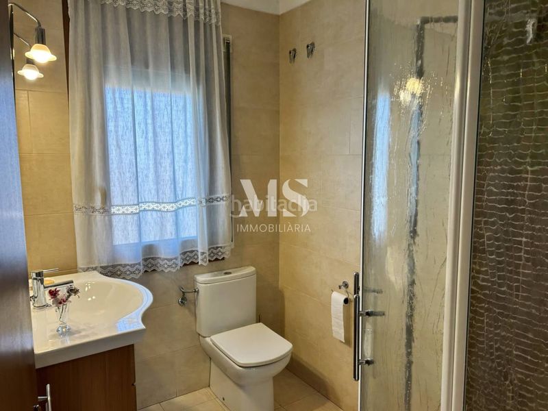 Foto 52f28675-be2d-4a58-b0ff-dfb53f02e753. Semi detached house with heating parking in Caputxins-Ambulatori Vic