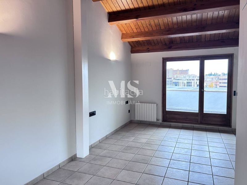 Foto 04f618cb-b8a9-4cd5-aa3e-3bdd977712af. Casa adossada amb calefacció aparcament a Nord Vic