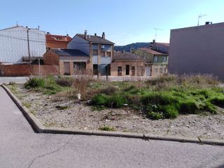 Solar urbano en Carrer josep font 2. Terreno en venda avinyó (barcelona)